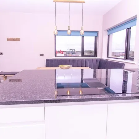 Eden House And Pet Farm *