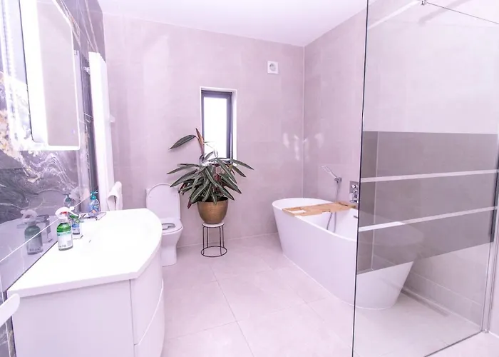 Eden House And Pet Farm * Feevaghmore