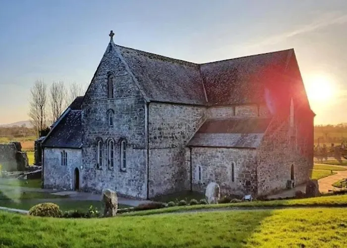 Eden House And Pet Farm