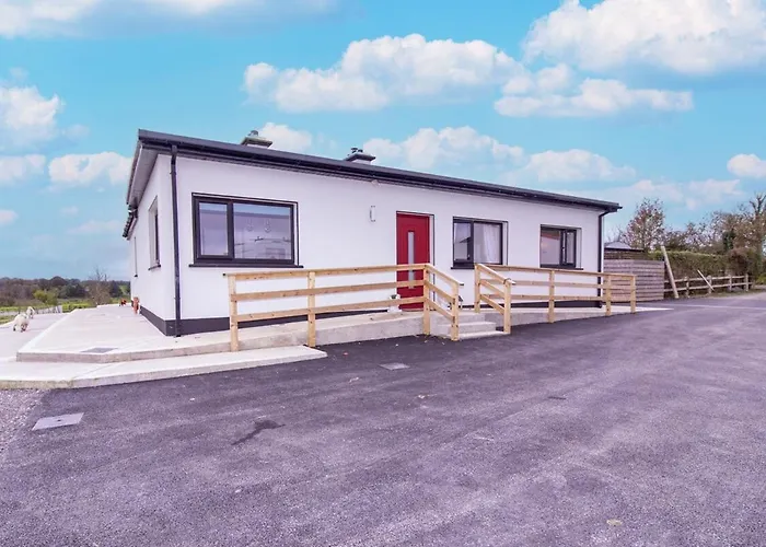 Сasa de vacaciones Eden House And Pet Farm *