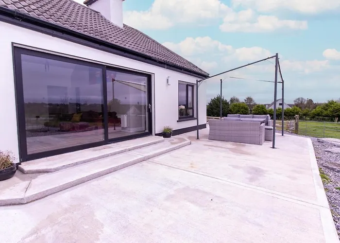 Eden House And Pet Farm 度假居